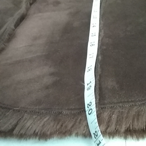 Fur collard vest. - Picture 11 of 13